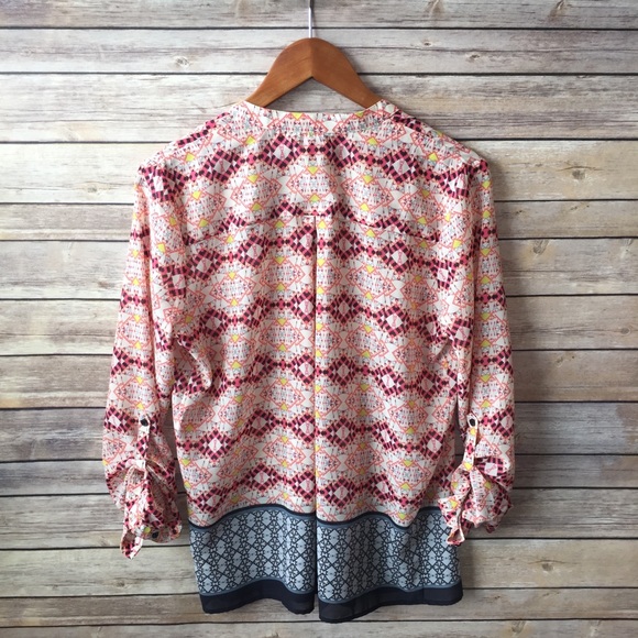 HD in Paris | Kaveri Pintuck Henley Top Size 2 - Picture 7 of 8